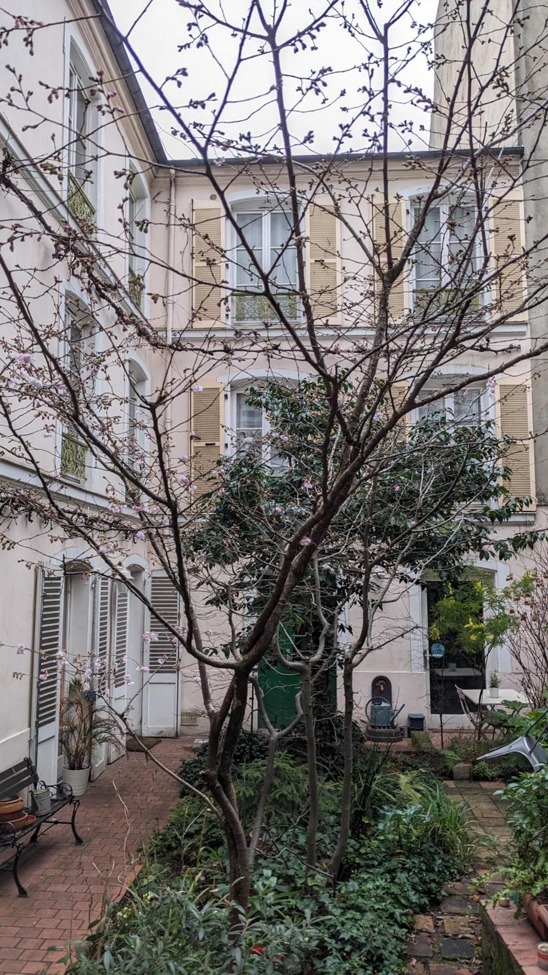 D'hotes Calmes Sur Jardin Batignolles Gasthuis